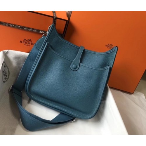 Hermès Hermes Blue Courchevel Pochette Green Waist Bag Navy blue Leather  Pony-style calfskin ref.203676 - Joli Closet