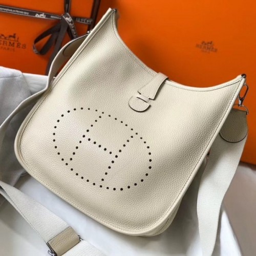 Hermes Evelyn 29 Bag - News, Photos & Videos on Hermes Evelyn 29 Bag