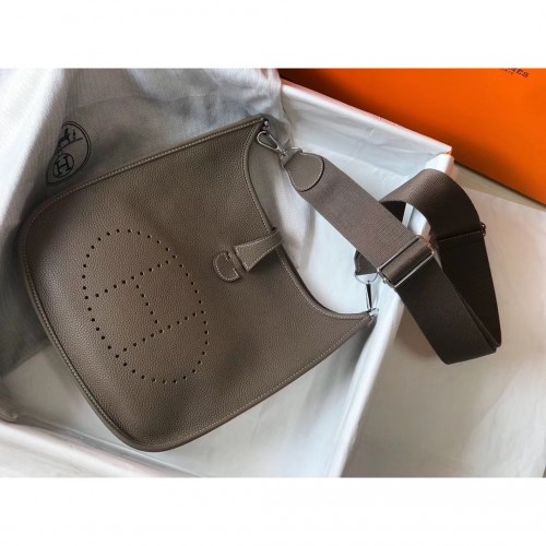 Hermès HERMES EVELYNE III HANDBAG 29 LEATHER TOGO TAUPE