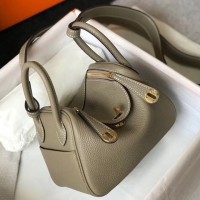 Hermes Mini Lindy Bag In Gris Tourterelle Clemence Leather Hermes Mini Lindy Bag In Gris Tourterelle Clemence Leather