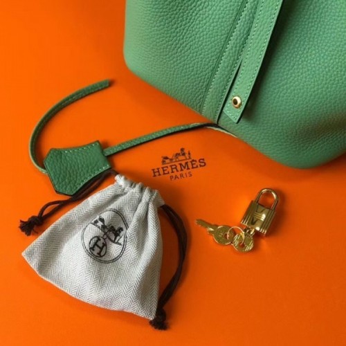 Replica Hermes Picotin Lock 18 Bag In Vert Vertigo Clemence Leather