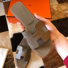Hermes Oran Slide Sandals In Taupe Epsom Calfskin Hermes Oran Slide Sandals In Taupe Epsom Calfskin
